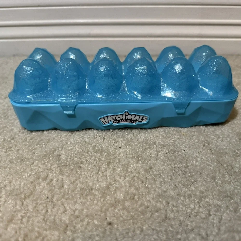 Hatchimals Mini Figures CollEGGtibles 13 Minis In Shells‎ & Plastic Egg Carrier